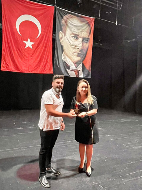 Hamiyet Mavili Eğitim ve Sertifikalar