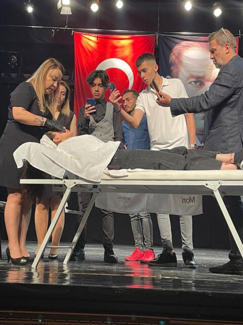 Hamiyet Mavili Eğitim ve Sertifikalar